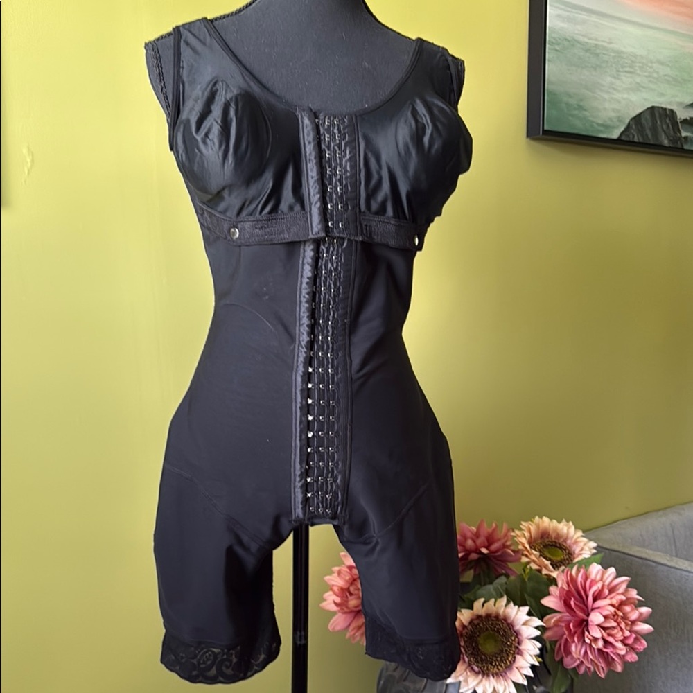Black Shapewear Bodysuit/FAJA